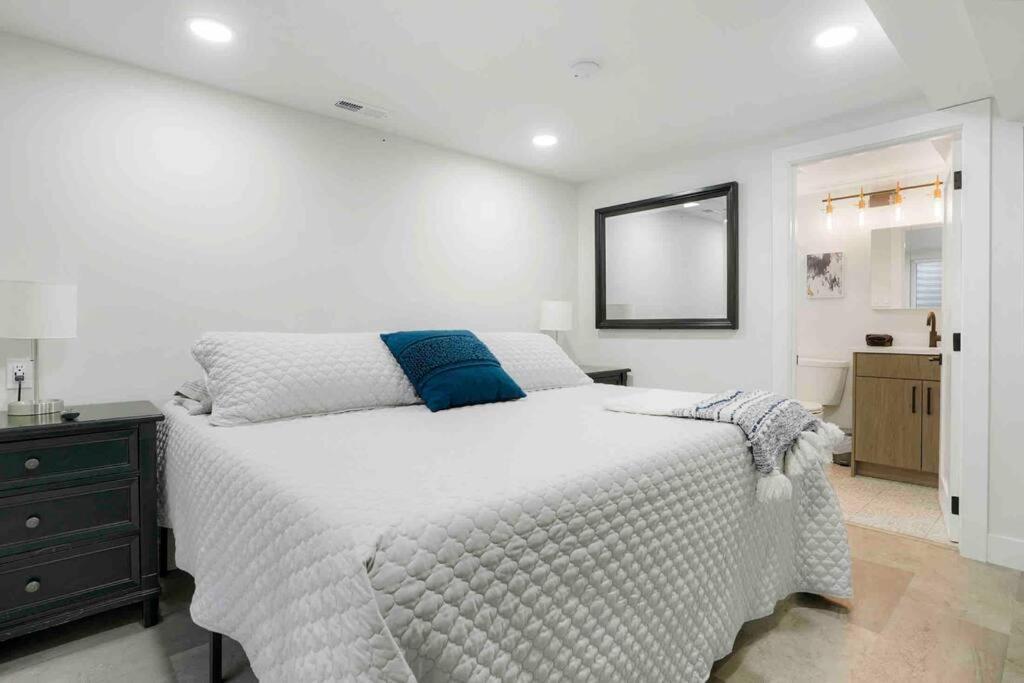 Sleeps 16 - 15 Min/Downtown, 10 Min/Medical Center Villa Аурора Екстериор снимка