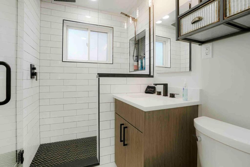 Sleeps 16 - 15 Min/Downtown, 10 Min/Medical Center Villa Аурора Екстериор снимка
