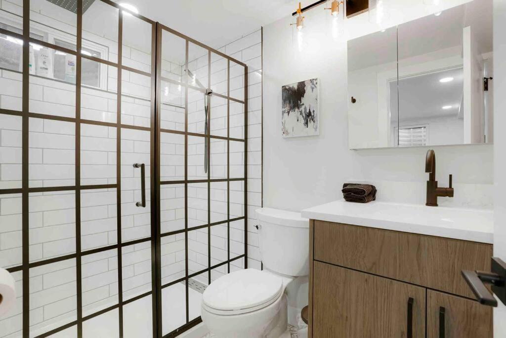Sleeps 16 - 15 Min/Downtown, 10 Min/Medical Center Villa Аурора Екстериор снимка